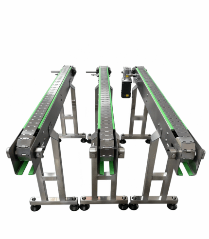 Flat-top chain conveyor, bottling line, chain conveyor